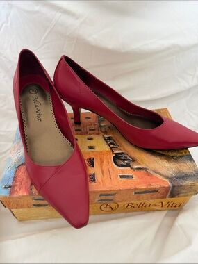 Bella Vita WOW Red Kidskin Leather Pointed Toe Pumps Size 9.5